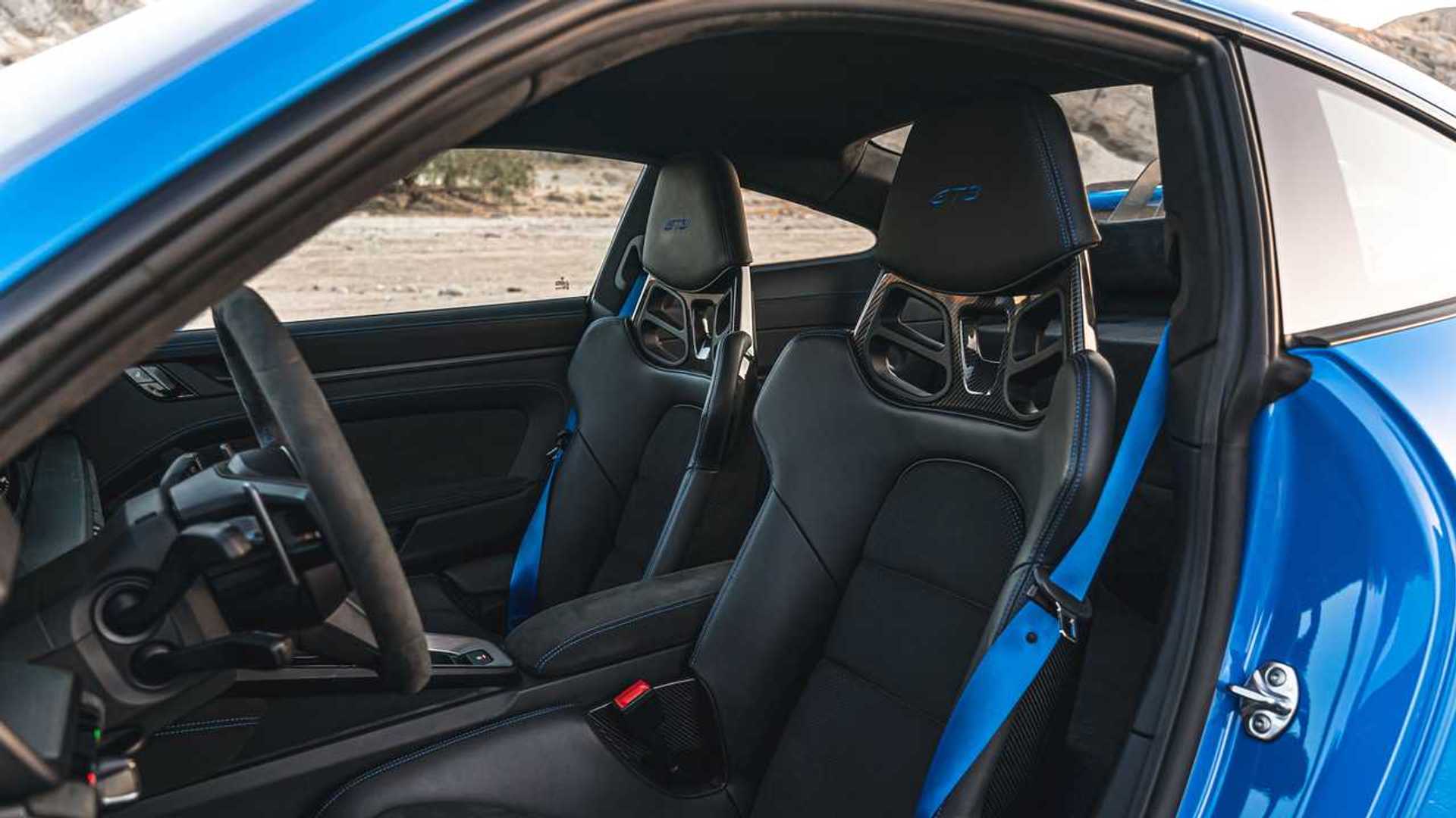 2022-porsche-911-gt3-interior.jpg