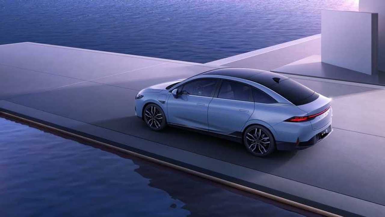 XPeng P5