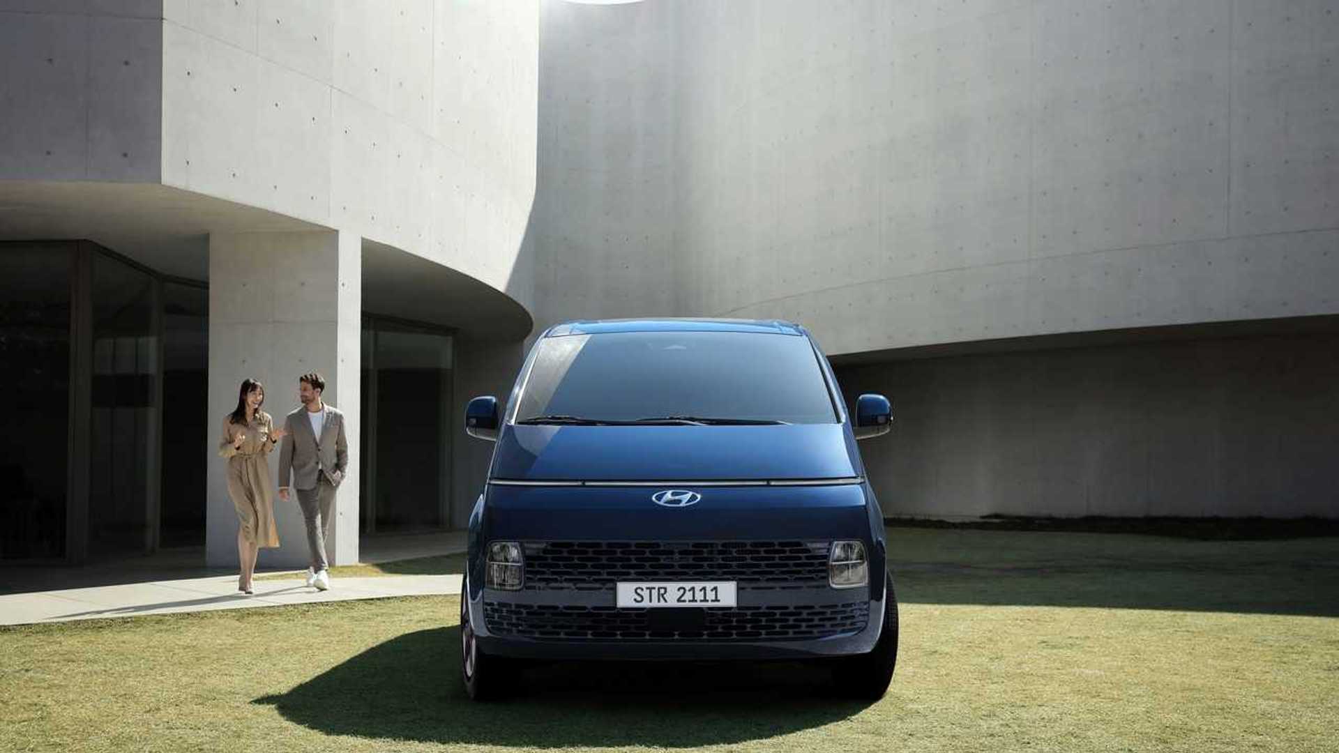 2021-hyundai-staria.jpg