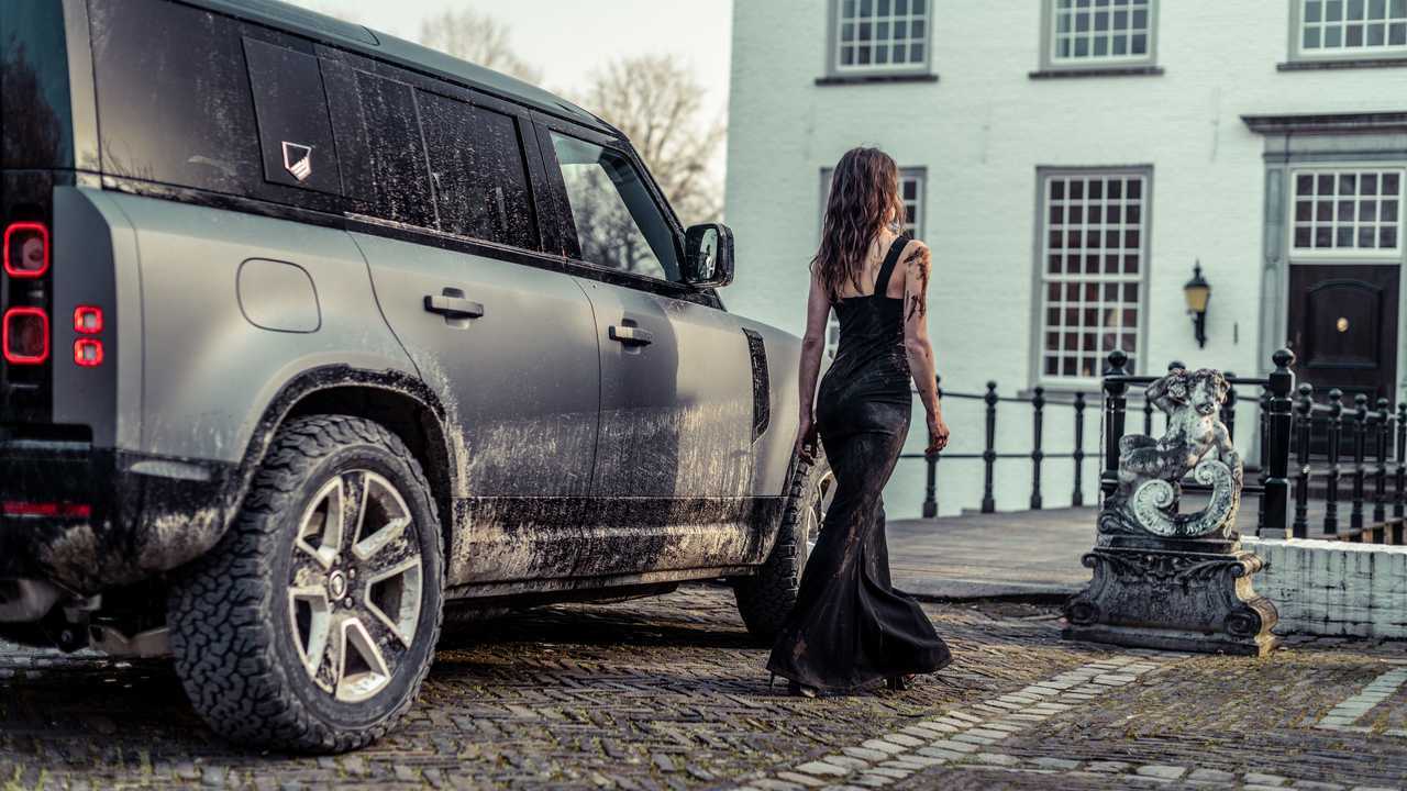 Land Rover Defender Valiance by Heritage Customs