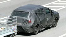 Peugeot 300 Spy Photo