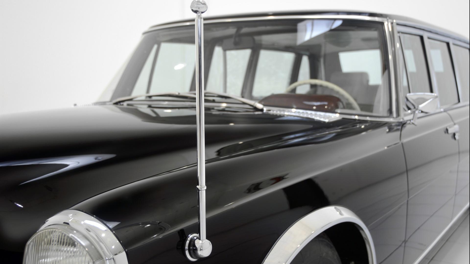 Maquette Mercedes 600 Pullman 1963 Altaya - Collection La Légende Mercedes Avec Fascicule