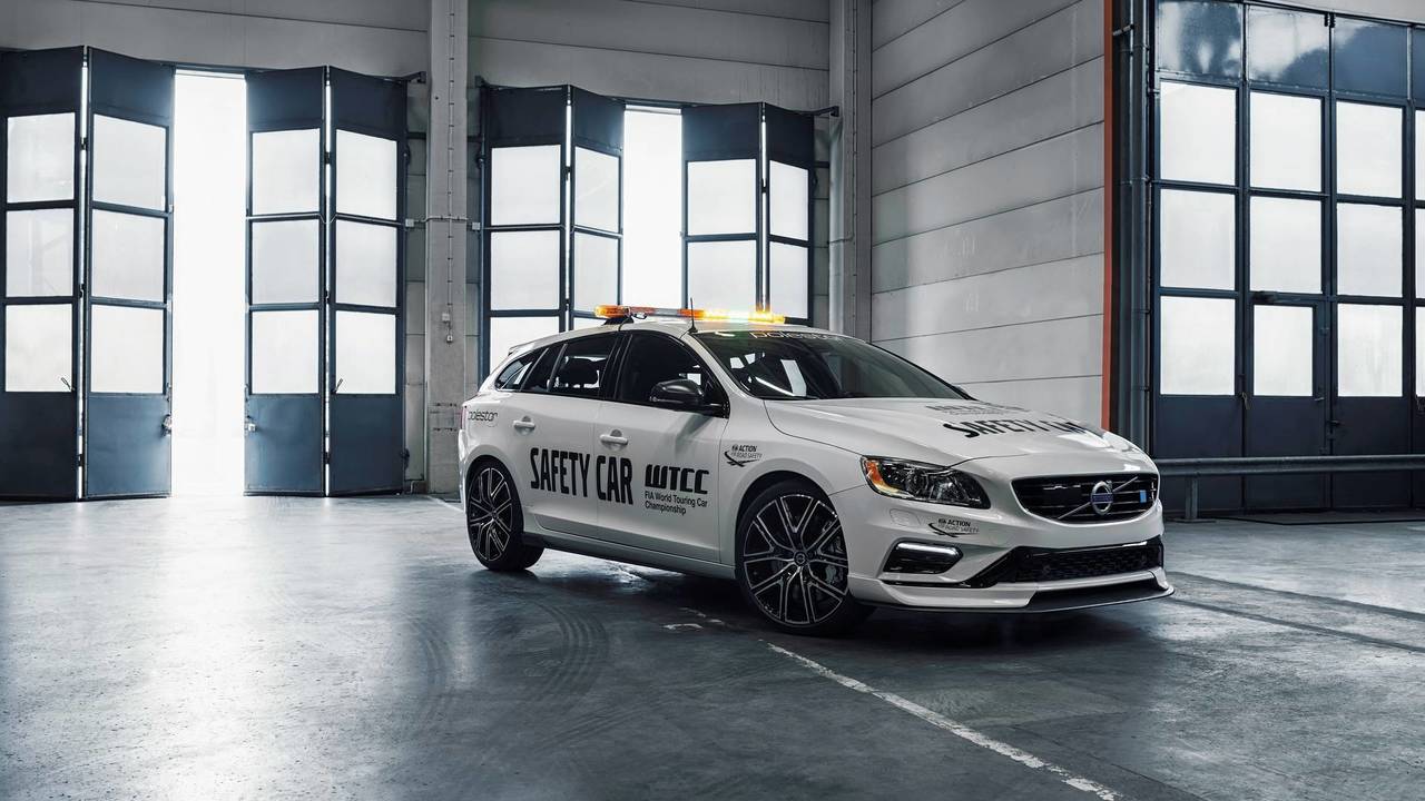 2016 Volvo V60 Polestar WTCC Safety Car