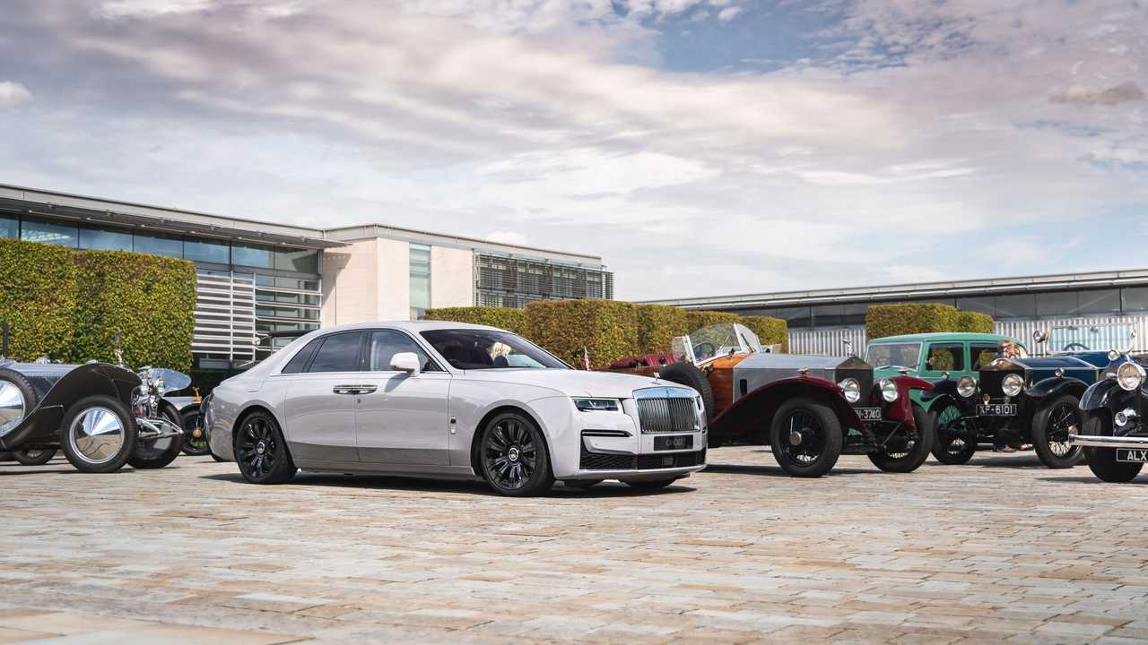 World’s oldest Rolls-Royce car club welcomes new Ghost in Goodwood