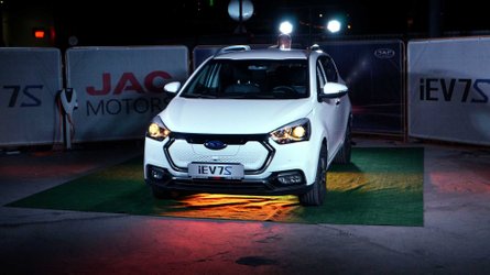 obyavlena stoimost samogo deshevogo elektrokara v rossii