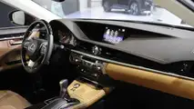 Makyajlı Lexus ES