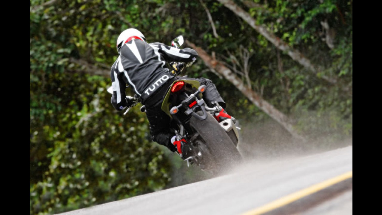 Volta rápida: Honda CB 1000R - Acelerando a moto do ano