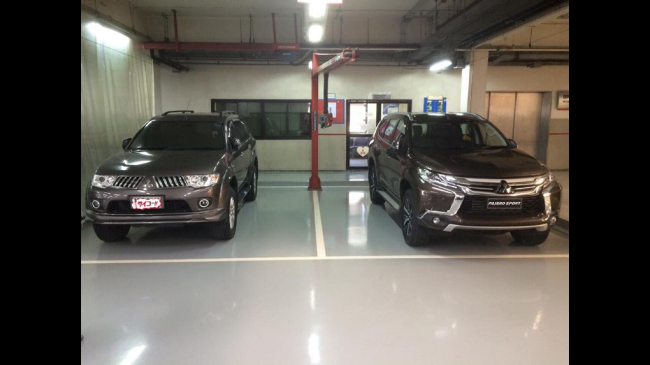 Novo Pajero Dakar é clicado lado a lado com o modelo antigo