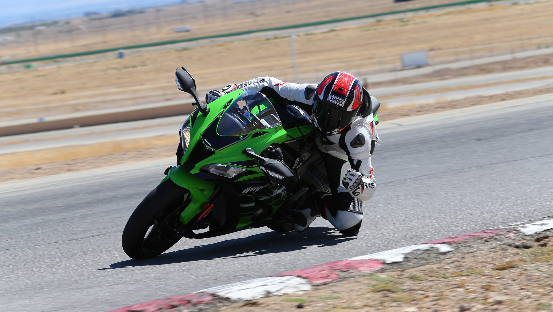 ちゃちゃ 2016 Kawasaki ZX-10R Review | Part 1 On Track - YouTube