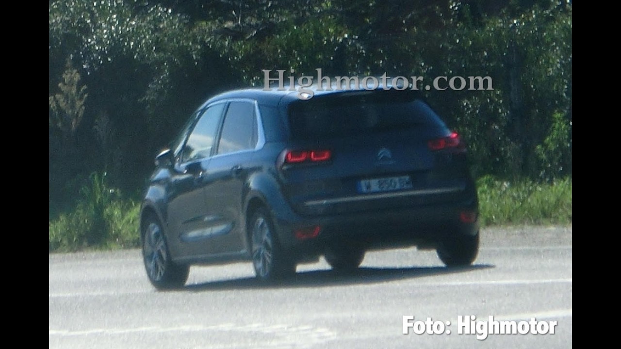 Flagra: Novo Citroën C4 Picasso 2013 inova em seu visual