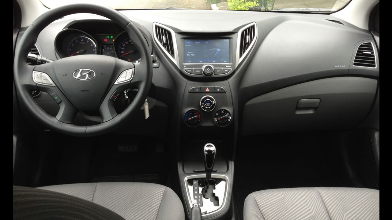Teste CARPLACE: Hyundai HB20 S Premium A/T 2014 cobra o (caro) preço do sucesso