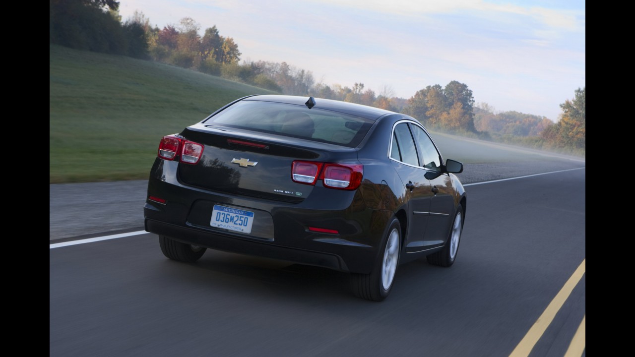 Versão SS a caminho? Chevrolet confirma novo motor turbo para o sedã Malibu
