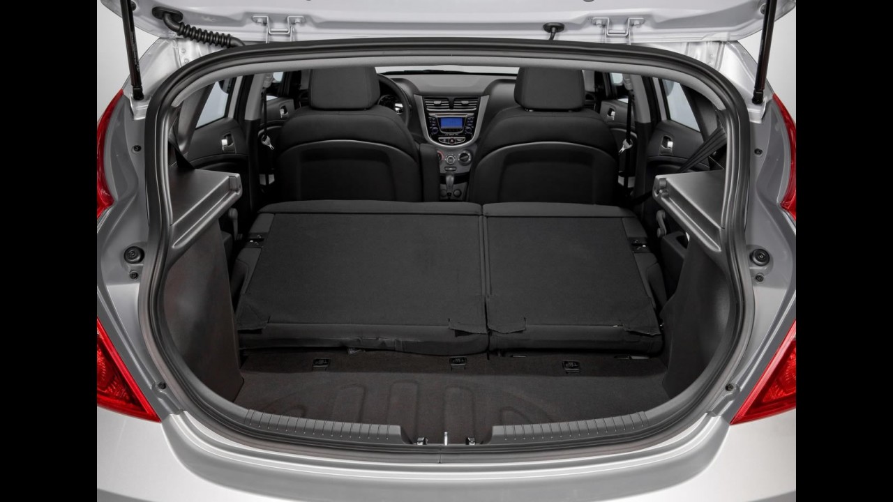 Hyundai divulga imagens e detalhes Accent 2012 para os EUA - Preços começam em US$ 12.445