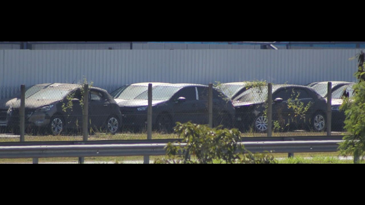 Flagra: novo C4 hatch já descansa após testes, mas não chega ao mercado nem em 2014