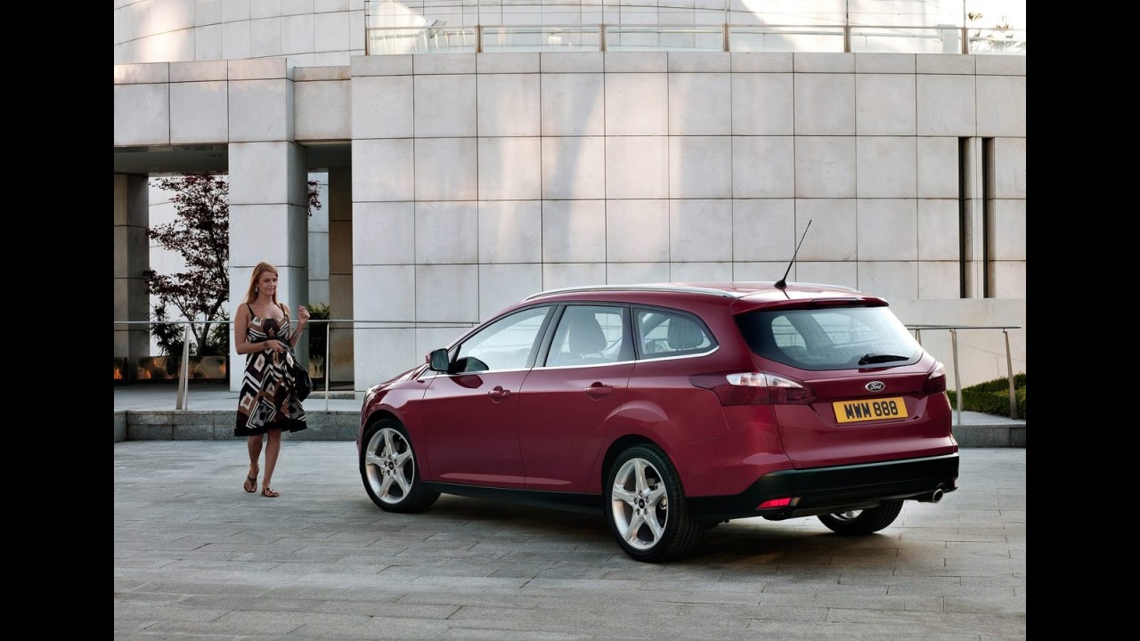 Salão de Paris: Novo Ford Focus Estate 2011 (Station Wagon)