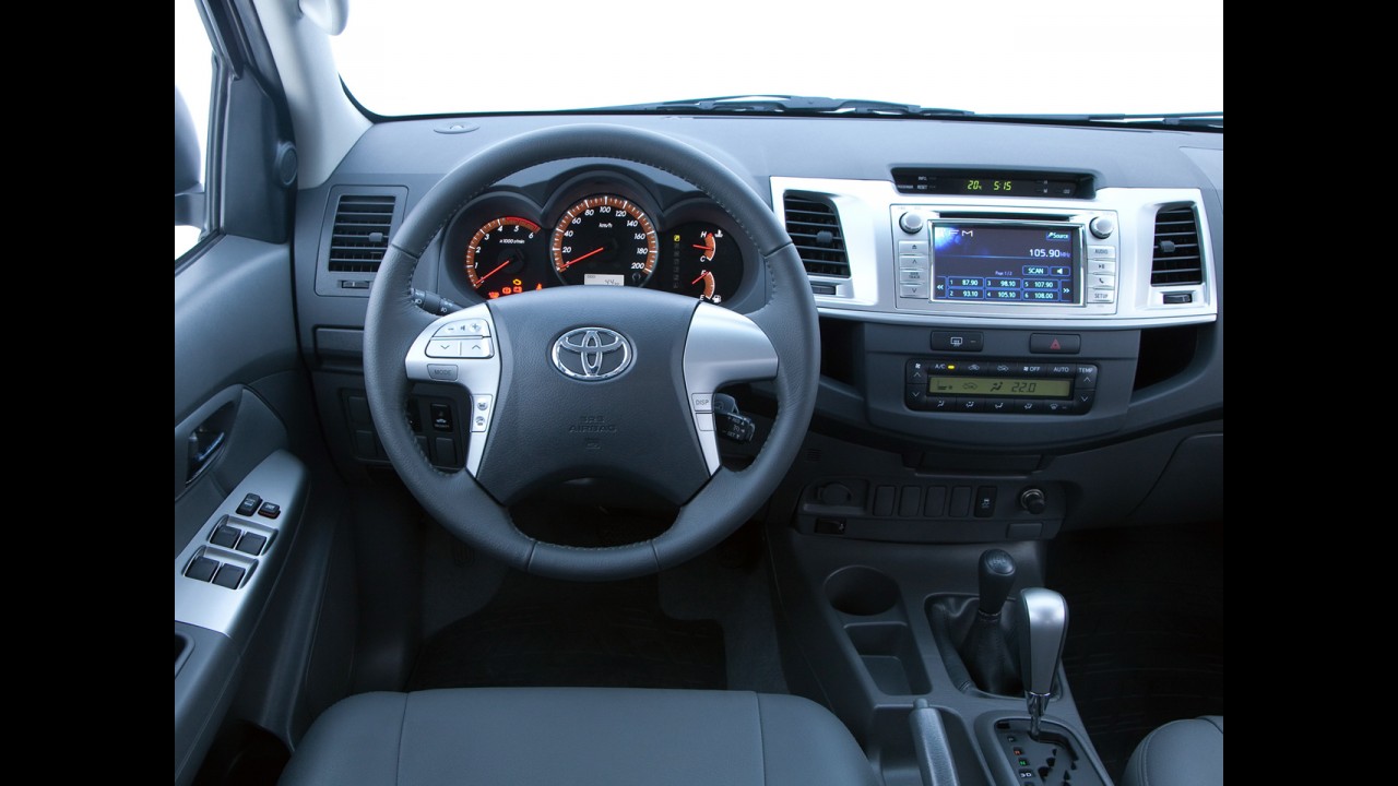 Nova geração da Hilux deve chegar em 2014, afirma site tailandês