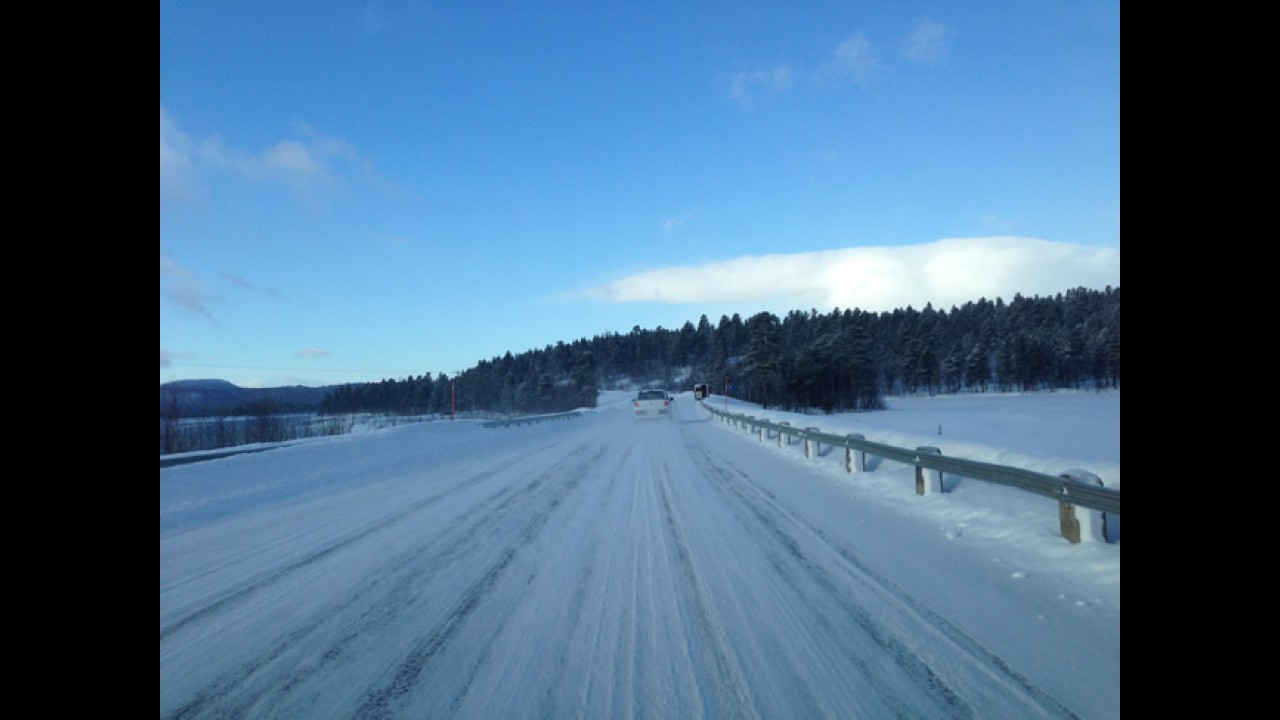 CARPLACE na neve: dirigindo no Polo Norte