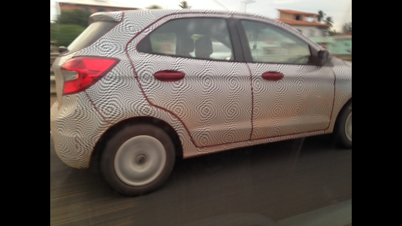 Flagra: em testes finais, novo Ford Ka 2015 roda com poucos disfarces