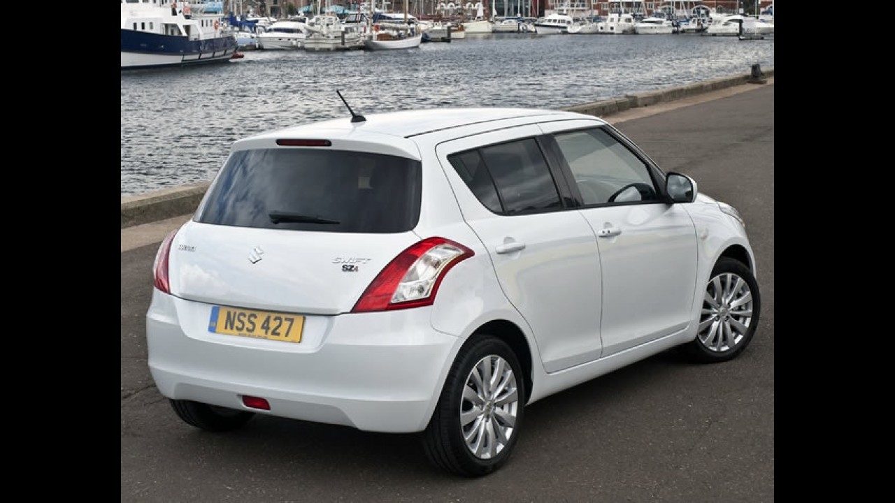 Suzuki Swift 2012: Leitora flagra modelo sem disfarces em São José dos Campos