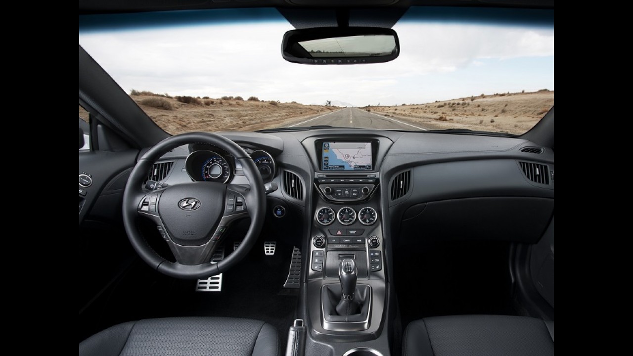 Hyundai Genesis Coupé ganha equipamentos e câmbio aprimorado nos EUA
