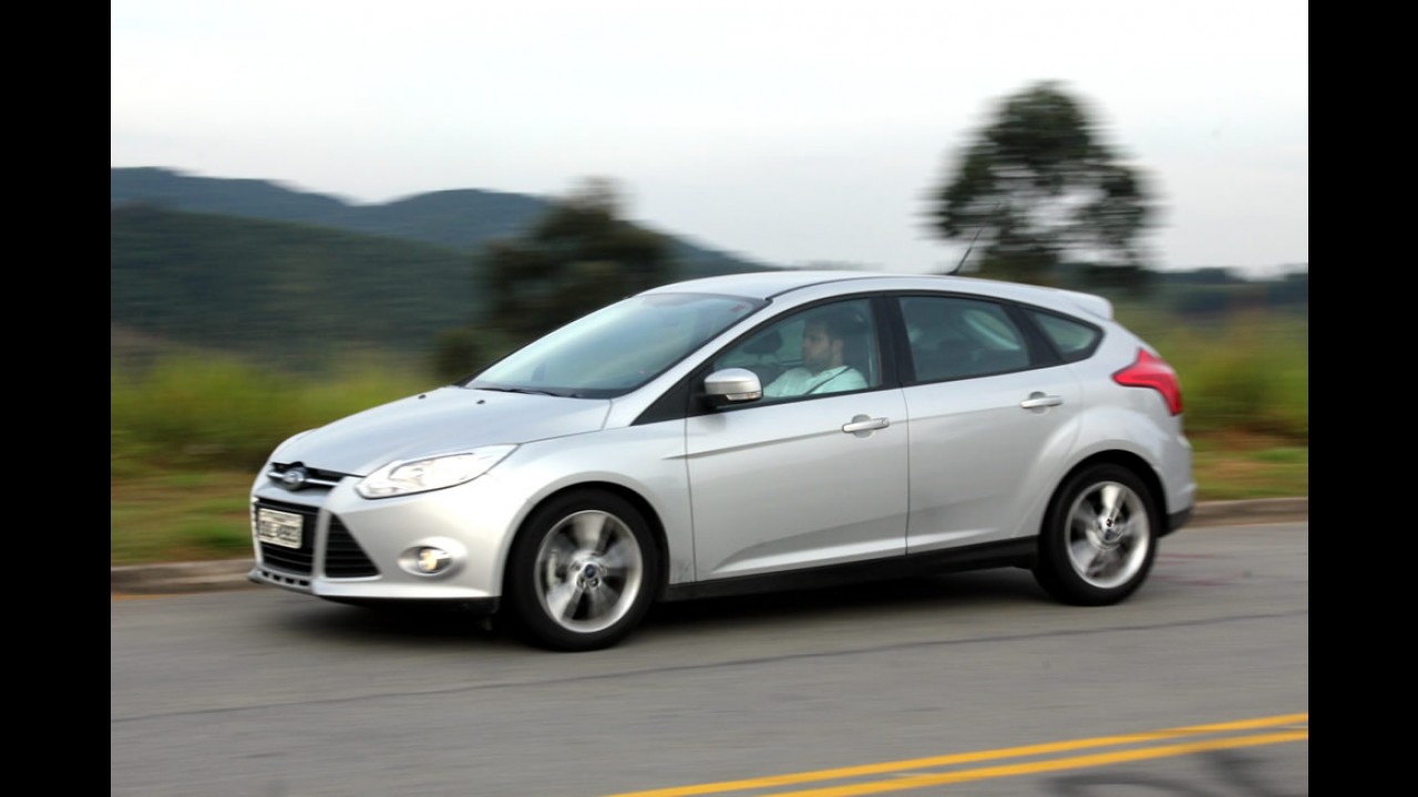 Hatches médios: Focus e Golf lideram em mês de retração no segmento