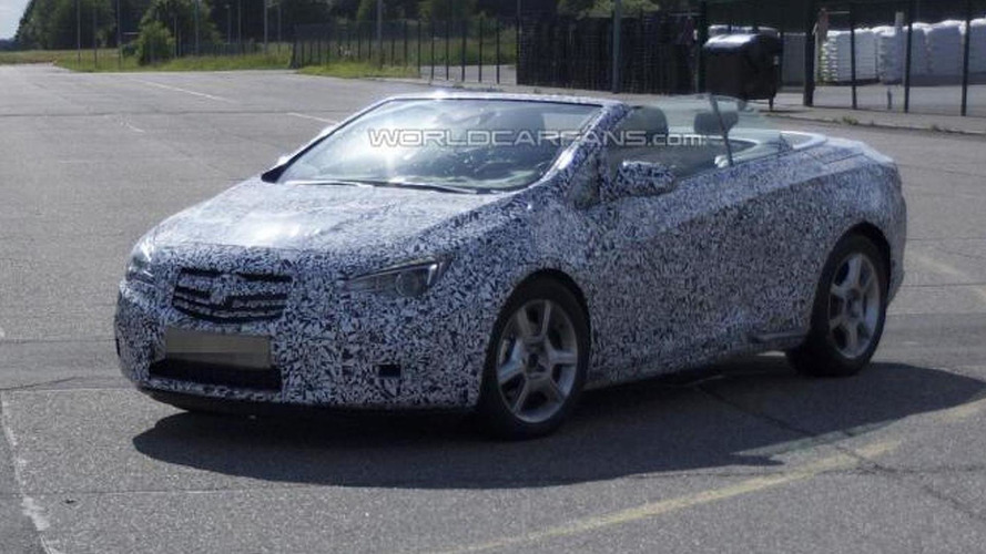 Opel Astra Cabrio News And Reviews Motor1 Com