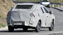 Next-generation Dacia Logan spy photo 25.6.2012
