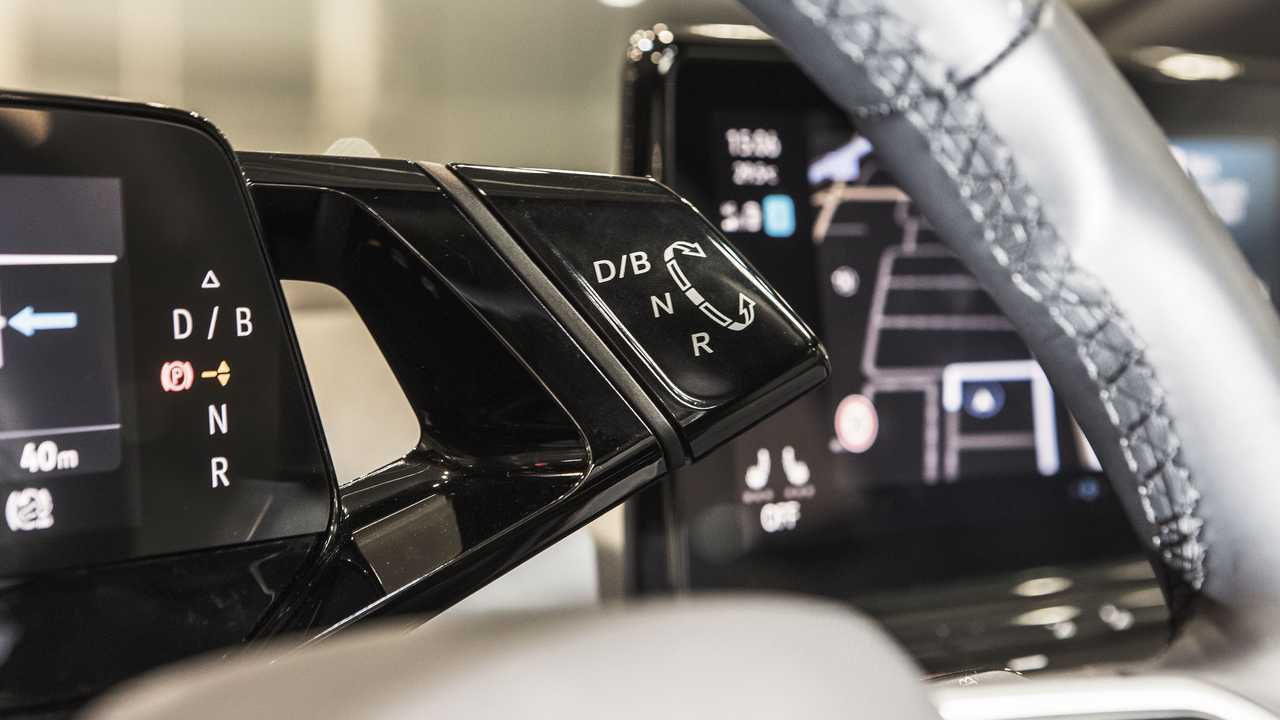 Come si guida un'auto elettrica