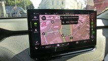 Skoda Enyaq Coupé iV (getarnt): Touchscreen im Navi-Modus