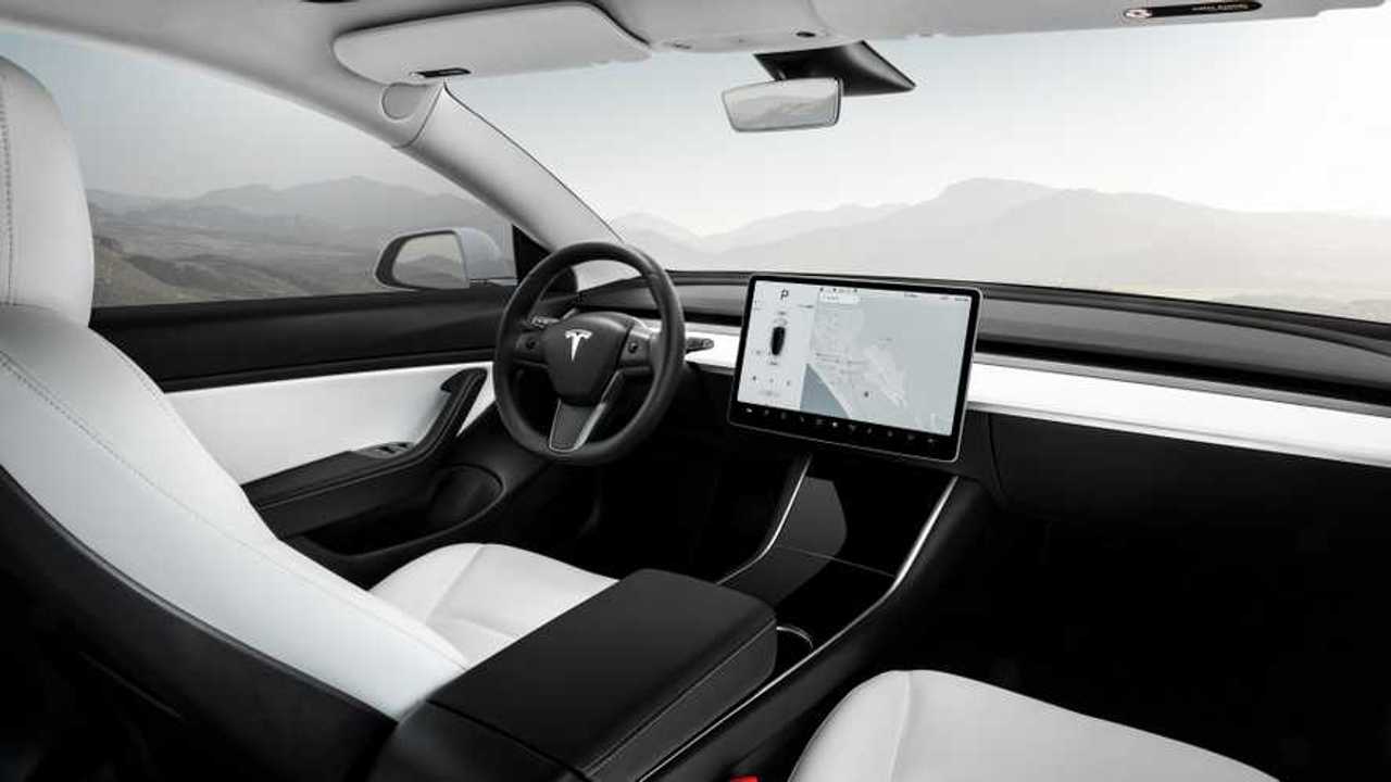 Tesla Model 3, ora è “vegana”