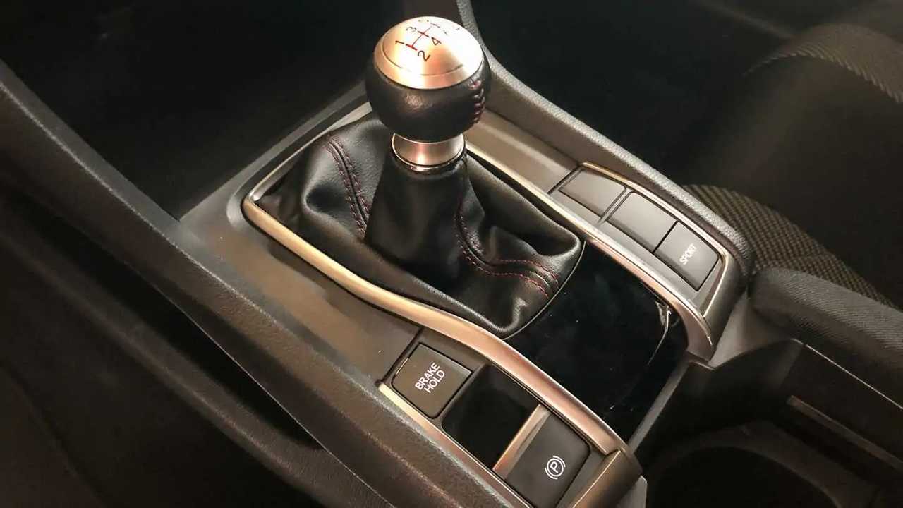 Sandero RS e Civic Si