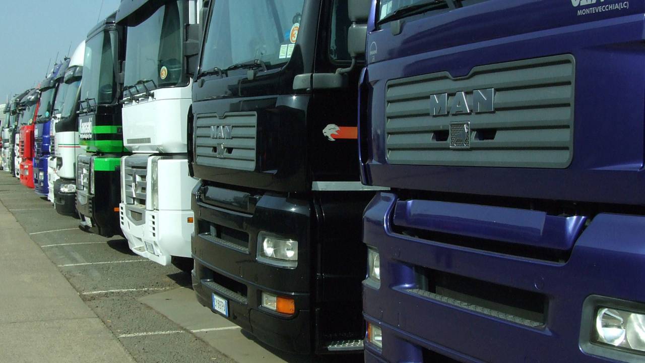 Lorry lineup