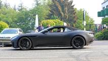 Aston Martin DBS Superleggera Volante Casus Fotoğrafları