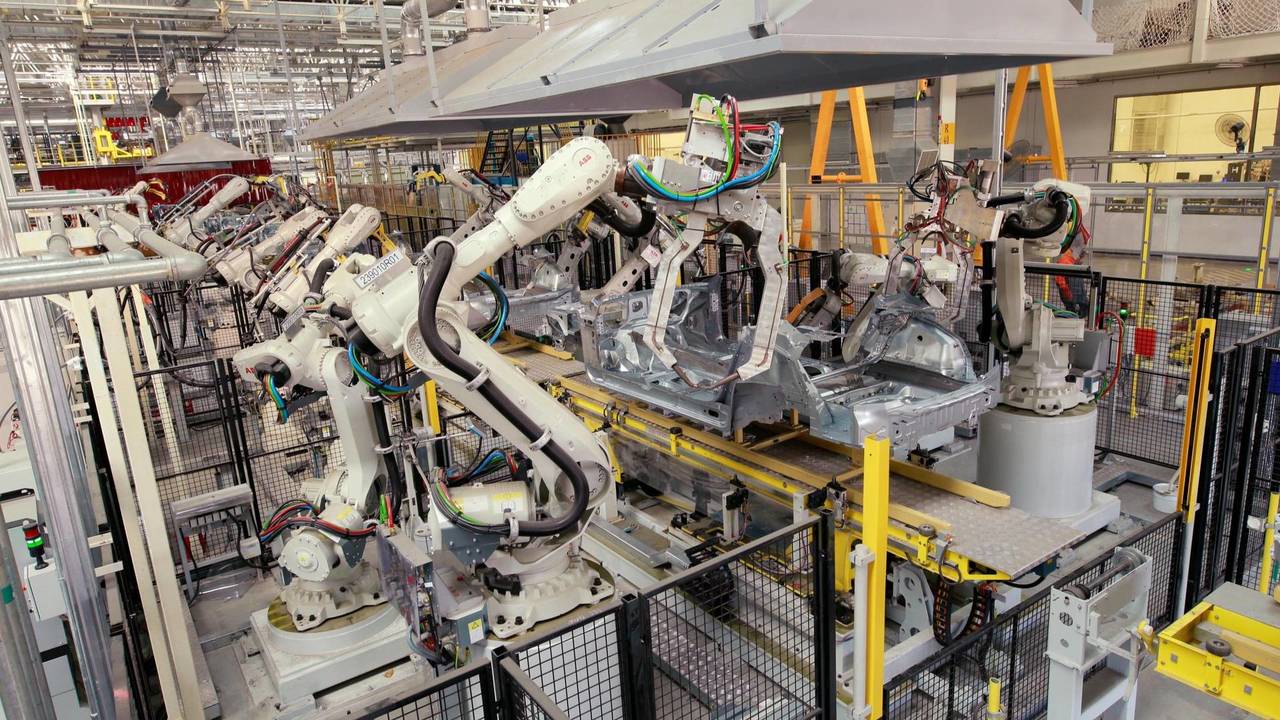 China changes rules on foreign carmakers