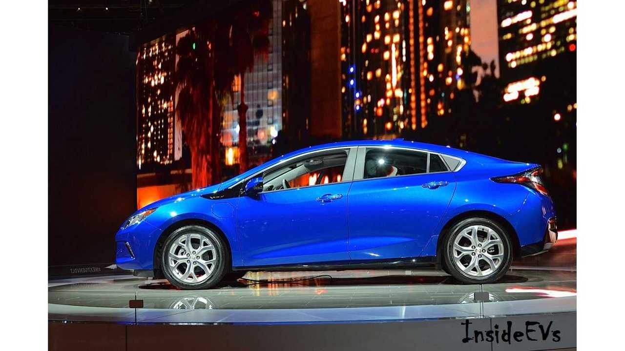 2016 Chevrolet Volt From Chicago Auto Show (Image: Mike Anthony/InsideEVs)