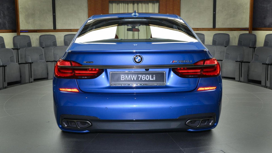 BMW M760Li xDrive Estoril Blue