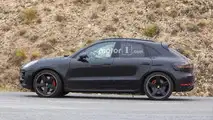 2018 Porsche Macan facelift spy photo