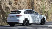 White 2018 Porsche Cayenne Spy Pics