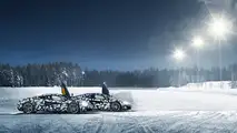 McLaren 570S buzda sürüş etkinliği