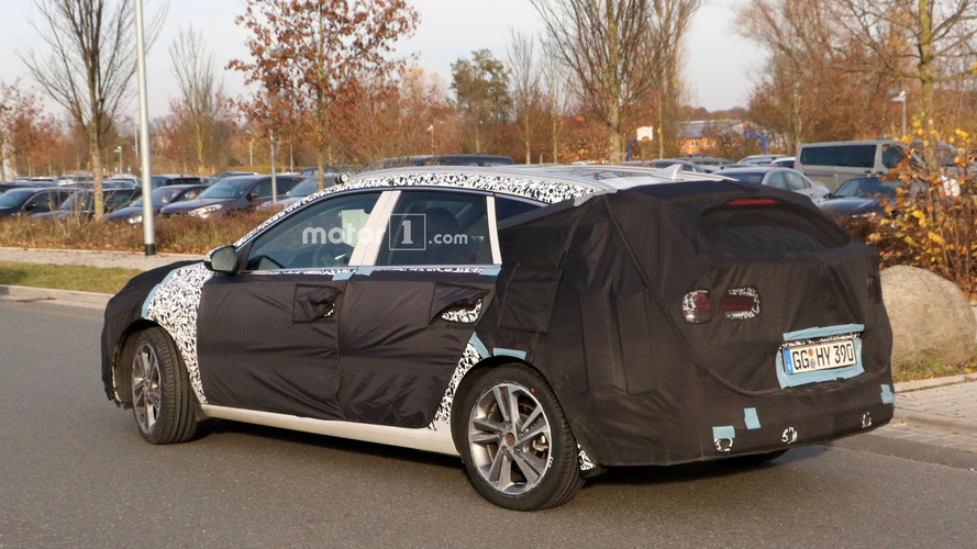 2017 Hyundai i30 CW spy photo