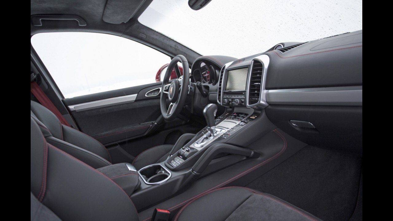 Porsche Cayenne GTS já está à venda no Brasil por R$ 579 mil