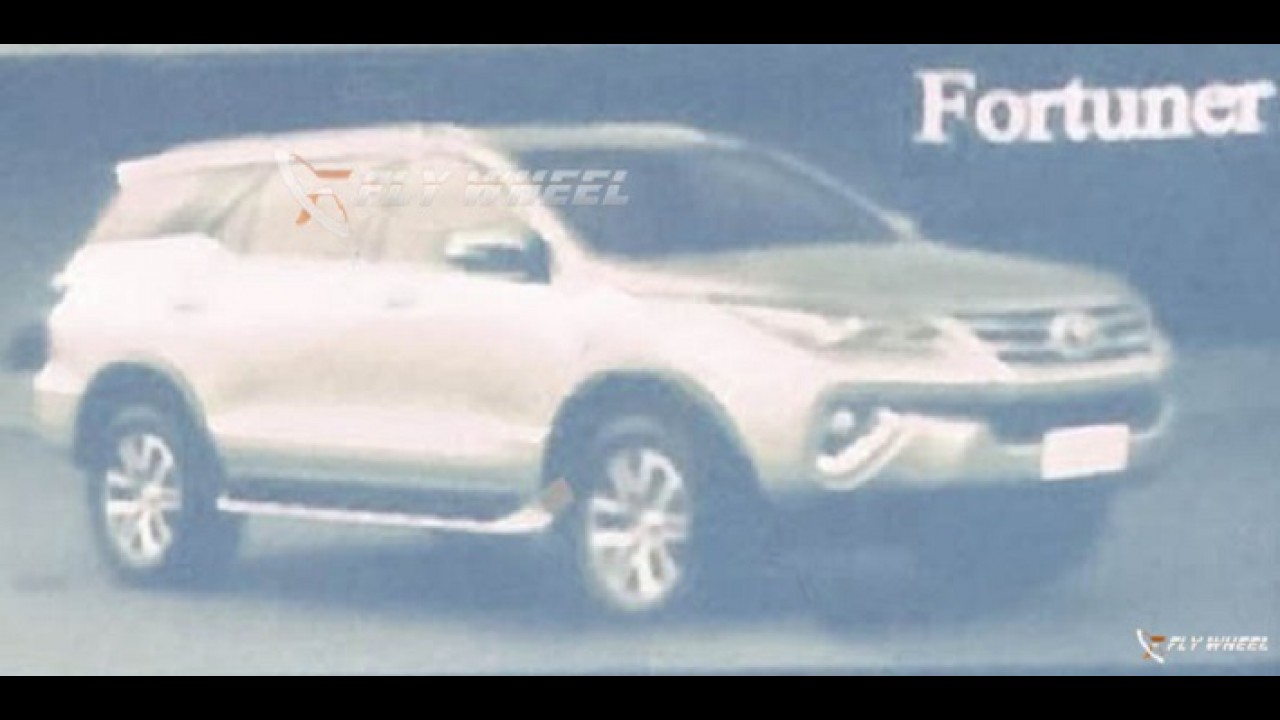 Vazou: Toyota SW4 2016 aparece sem disfarces antes da estreia