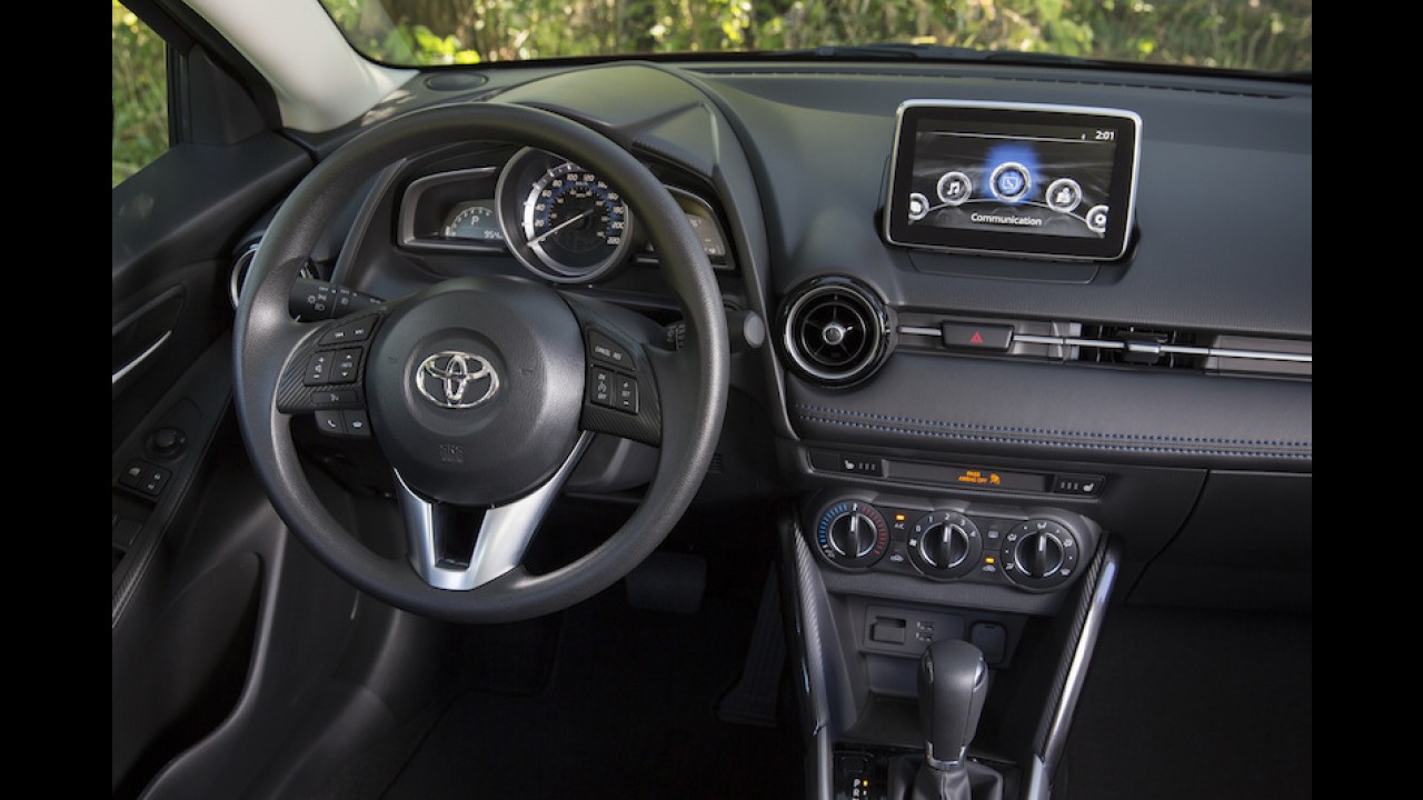 Cogitado para o Brasil, Toyota Yaris R começa a ser vendido no México