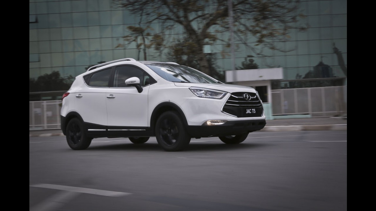 JAC T5 entra na briga dos SUVs compactos apostando em preço e equipamentos