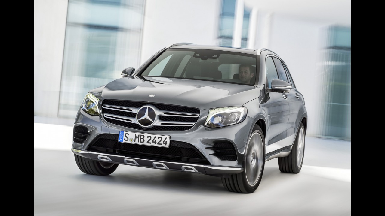 Europa: Captur líder entre SUVs e Sandero no top 20 são destaques em abril