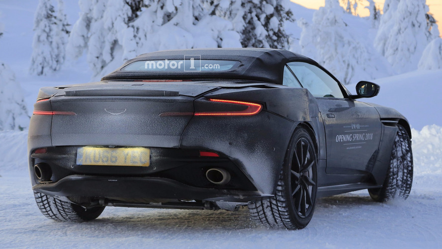 2018 Aston Martin DB11 Volante casus fotoğrafları