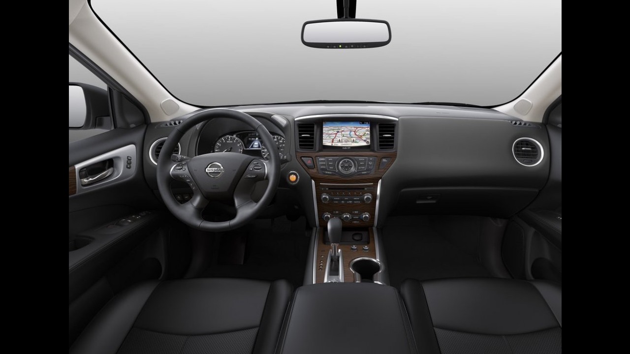 Nissan Pathfinder 2017 estreia com visual atualizado e motor mais potente