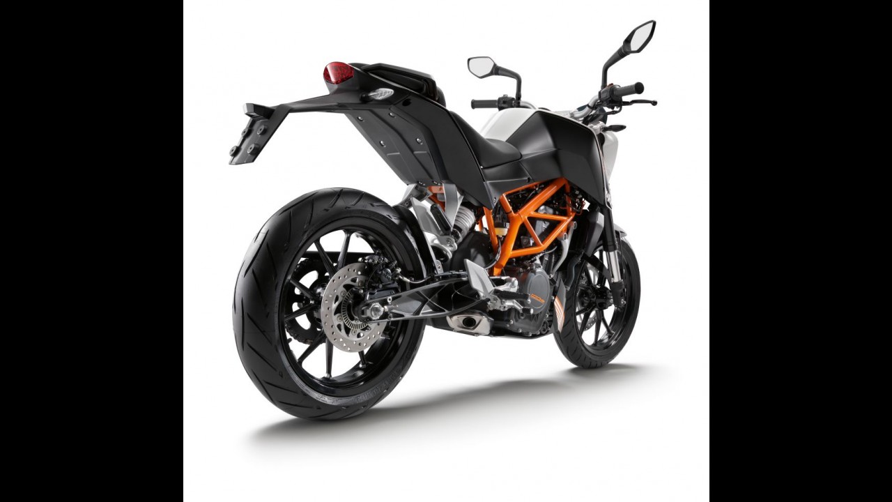Dafra-KTM inicia vendas dos modelos 200 Duke e 390 Duke ABS no Brasil