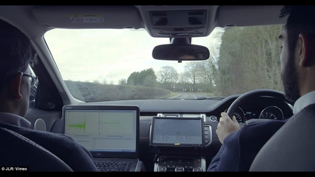 Grupo Jaguar Land Rover trabalha em sistema inteligente de alerta de buracos