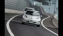 Nissan Leaf, guida autonoma in autostrada